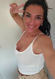 Keep me warm...😁👍