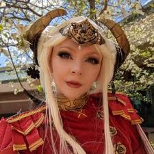 Anna Proper's Instagram, Twitter & Facebook