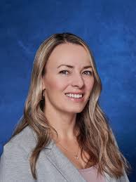 Denise Gardner's Instagram, Twitter & Facebook