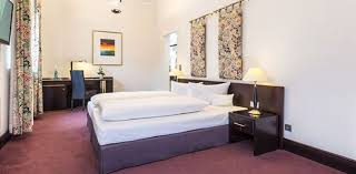 Die zahl der touristen in limburg nimmt seit jahren kontinuierlich zu, ebenso die zahl der übernachtungen. Zimmer Im Dom Hotel Limburg Dom Hotel Limburg