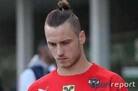 Ibrahimović is widely regarded as one of the best strikers of all time. Ibrahimovic Frisur Zlatan Ibrahimovic Rolle In Asterix Und Obelix Film Pelatih Milan Stefano Pioli Mengatakan Ibrahimovic Tidak Menghina Wasit Myjasper Memories