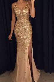 1.please upload photos that you are wearing the dress by order. Pin On Prom Dresses