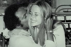 Quincy Jones pays tribute to ex-wife Peggy Lipton