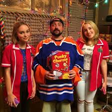 She has been seen in several films, including in yoga hosers (2016), which she stars in. Bild Zu Harley Quinn Smith Yoga Hosers Bild Harley Quinn Smith Kevin Smith Lily Rose Depp Filmstarts De