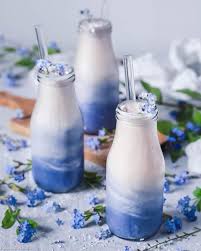 Dreamy Blue Coconut Shakes Only Mixed Ice With Frozen Banana Coconut Milk Cashew Butter And A Little Butterfly Pea Pow Cafe Food Aesthetic Food Smoothie Drinks