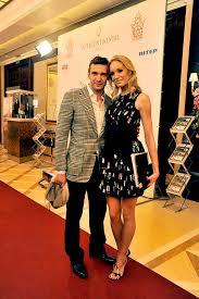 Жена — кристен пазик en (11 августа 1978, миннеаполис, сша) — американская модель. Kto Ona Zhena Odnogo Iz Luchshih V Istorii Ukrainskih Futbolistov Andreya Shevchenko Zheny I Podrugi Znamenitostej Yandeks Dzen