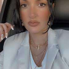 Lily Suarez's Instagram, Twitter & Facebook