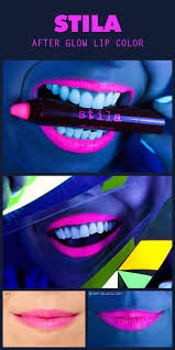 Get This Glow Stick Stila S New Lip Crayon Glows In The Dark Maquiagem Madrinha Maquiagem Para Noite Coisas De Maquiagem
