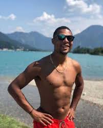 Serge gnabry and sandra jerze are believed to have been dating since march. Serge Gnabry Bio 2021 Update Parents Stats Net Worth Clubs