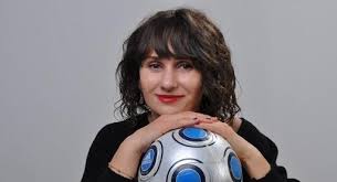 Canlı renkler, modern, sportif ve hareketli çizgiler ya da sade modeller sunan defacto ürün grupları, her beğeniye hitap etmeyi başarıyor. Bir Kadin Medyascope