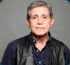 Héctor Bonilla enalteció el arte y la cultura de México, como actor,  director y productor teatral