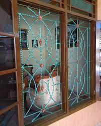 Misalnya besi beton, stainless steel, besi nako, cor aluminium, besi as, besi ulir, atau besi hollow dan sebagainya. 20 Model Teralis Jendela Besi Ulir Terkeren Yang Bikin Rumah Jadi Cantik