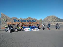 Kita bisa berangkat ke gunung bromo dengan naik bis umum maupun travel ataupun dengan menyewa mobil. Kenapa Nih Motor Tidak Boleh Masuk Gunung Bromo Hingga Februari 2020 Semua Halaman Motorplus