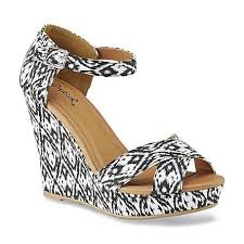 Black And White Wedges Sandals Qupid Women S Tillary Black White Ikat Print Wedge Sandal Print Wedges Fancy Shoes Wedge Sandals