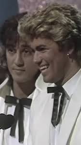 Paul Rudd Vanessa Bayer Fleetwood Mac