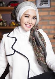 Hasil gambar untuk jilbab terbaru