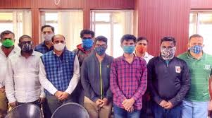 Save your card, instantly preview it, add to cart and submit for printing. Bengaluru Police Arrest 10 Member Gang For Producing Fake Id Proofs Seize 64 690 Documents Cities News The Indian Express