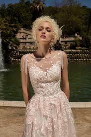 Der zufall wollte es so, dass die kette perfekt zum ausgewählten hochzeitskleid passte. Brautkleider Mit Herzausschnitt Fur Ludwigsburg Stuttgart Und Umgebung Happy Bride De We Love Happy Brides Verkauf Vermietung