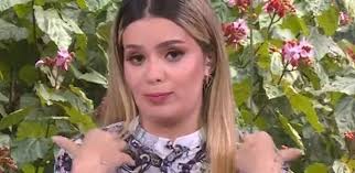 A youtuber viih tube, participante do 'bbb21', aparece de biquíni antes e depois de fazer lipo hd. Qfvjkxevbphwbm