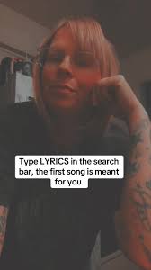 Denise🦇🖤 (@friday.the13th_)