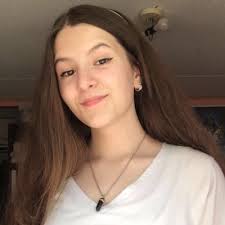 Kira May (@kiraemay)