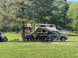 GreenLeaf Marina & Grill added...