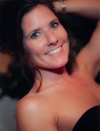 Robin Guess's Instagram, Twitter & Facebook