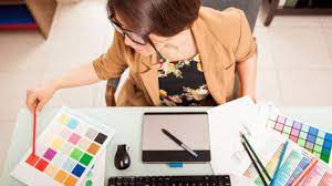 Not everyone can comprehend what graphic designers do or how they go about making such beautiful creations. How Much Do Freelance Designers Earn In 2019 Payoneer