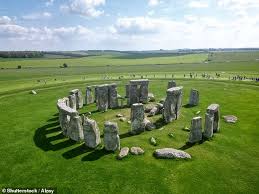 Mysterious new Stonehenge discovery deepens puzzle over the origins of the  monument | Daily Mail Online