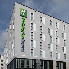 What food & drink options are available at holiday inn express hotel & suites san francisco fisherman's wharf? Holiday Inn Gorgeous Smiling Hotels