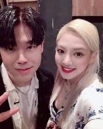 Rapper Han Yohan shared a new snaps with Hyoyeon of SNSD.
