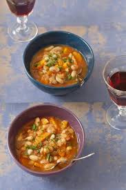 Soupe De Legumes A La Grecque Fassoulatha Grece Recette Soupe Grecque Recettes De Cuisine Soupe Legume