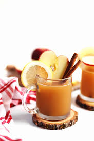 Apple Cider Hot Toddy A Warm And Cozy Whiskey Cocktail Rhubarbarians Recipe Apple Cider Hot Toddy Hot Toddy Warm Apple Cider