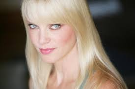 Colleen Brewster's Instagram, Twitter & Facebook