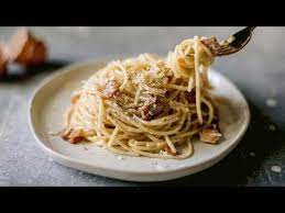 Easy Spaghetti Carbonara Pasta Recipe W Creamy Eggs Bacon Honeysuckle Youtube Pasta Recipes Carbonara Pasta Pasta Carbonara Recipe