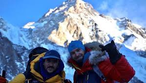 ¿qué os han contado los sherpas respecto a la ascensión? El Homenaje De Juan Pablo Mohr A Sergi Mingote Y La Vertiente Solidaria De La Expedicion Al K2