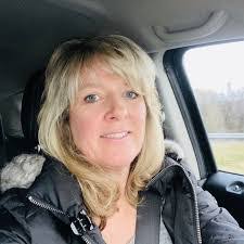 Kim Flickinger's Instagram, Twitter & Facebook