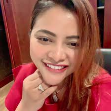 4 sitting poses 📸🙌🏻#torismicommunity #posingideas #posing101  #creativephoto #creativephotography #photoideas #kreativefotocommunity  #blogger_de #photoinspiration #prettylittleiiinspo #betterphotography  #americanstyle #vibesphotography #bamberg ...