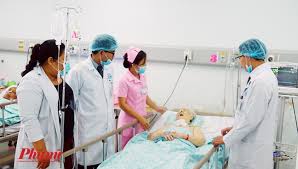 Một trang fanpage giới thiệu là bác sĩ trưởng khoa nam học của bệnh viện chợ rẫy và quảng cáo chữa các bệnh thầm kín của nam như xuất tinh sớm, yếu sinh lý rối loạn cương dương… có dấu hiệu mạo danh và lừa đảo. Bá»‡nh Viá»‡n Chá»£ Ráº«y Phnom Penh Tá»« 2 Bá»‡nh Nhan Ä'áº¿n Kham Ngay Len Gáº§n 2 000 LÆ°á»£t Bao Phá»¥ Ná»¯