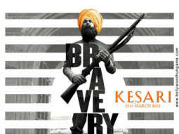 Kesari Photos Poster Images Photos Wallpapers Hd Images Pictures Bollywood Hungama 1897 yılında geçen film saragarhi savaşı'nı konu almaktadır. photos wallpapers hd images pictures