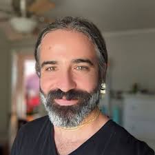 Aaron Weintraub's Instagram, Twitter & Facebook