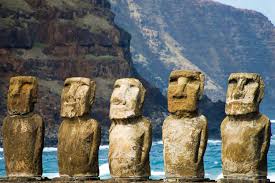 Moai statues of easter island | © iñi piñi / flickr. Easter Island What To Do See Eat On Rapa Nui Including Moai Statues