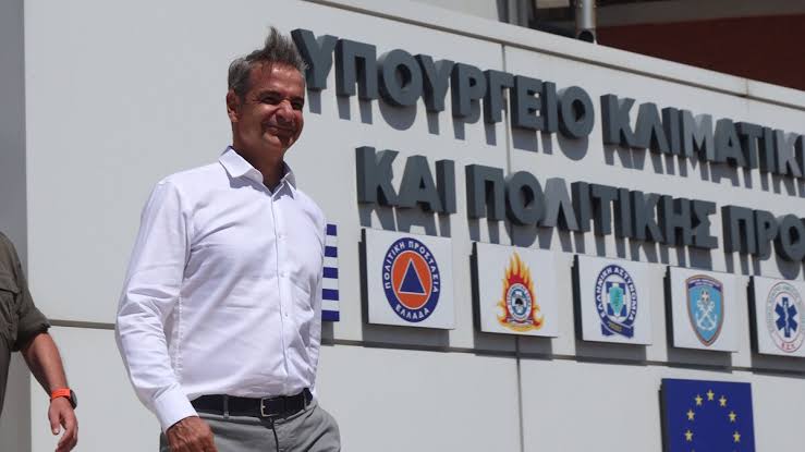 Ο Κυριάκος Μητσοτάκης στο υπουργείο Πολιτικής Προστασίας: Σύσκεψη για την αντιμετώπιση των πυρκαγιών