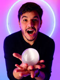 Influencer traduz a bolsa de valores no YouTube e conquista 600 mil  visualizações em menos de 4 meses