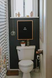 From Hideous To Cozy 400 Square Feet Of Diy Style Small Apartment Bathroom Cheap Apartment Decorating Farmhouse Bathroom Art