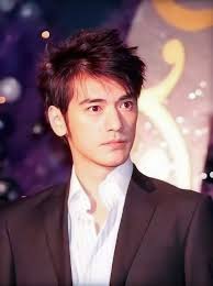 Jul 01, 2021 · 武帝派出的使者雖得滇王之助，但均被昆明夷阻留，未能成功。南越反，武帝欲自犍為郡發南夷兵，南夷不從，遂反，殺漢使者及犍為太守。 元鼎六年（公元前111年）漢平南夷，置牂牁郡（今貴州大部及雲南東部）。夜郎侯迎降，漢封他為王。 é‡åº†æ£®æž— æ'­å‡º26å¹´åŽ é‡'åŸŽæ­¦çš„ å¸… è¿˜æ˜¯æ²¡æœ‰è¿‡æœŸ