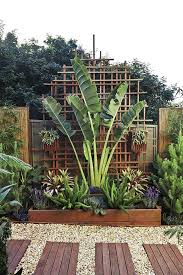 60 Favourite Garden Design Ideas For Making Your Page Beautiful Home Garden Tropical Backyard Small Backyard Landscaping Garden Ideas Budget Backyard