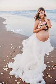 Nude Beach Maternity Session | South Padre Island, Texas | Iliasis Muniz  Photography