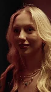 Ava Thompson Shortmax