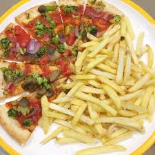 Birds Eye Cauliflower Fries Cooking Instructions Iceland Vegan Garden Pizza And Chips Tonight Pretty Basic But I Couldn T Be Bothered To Put Any Effort Into Making Something Garden Pizza Pizza Vegan